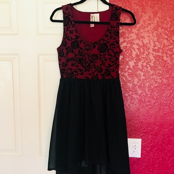 Perfect Holiday Dress (Red & Black) - Picture 2 of 3